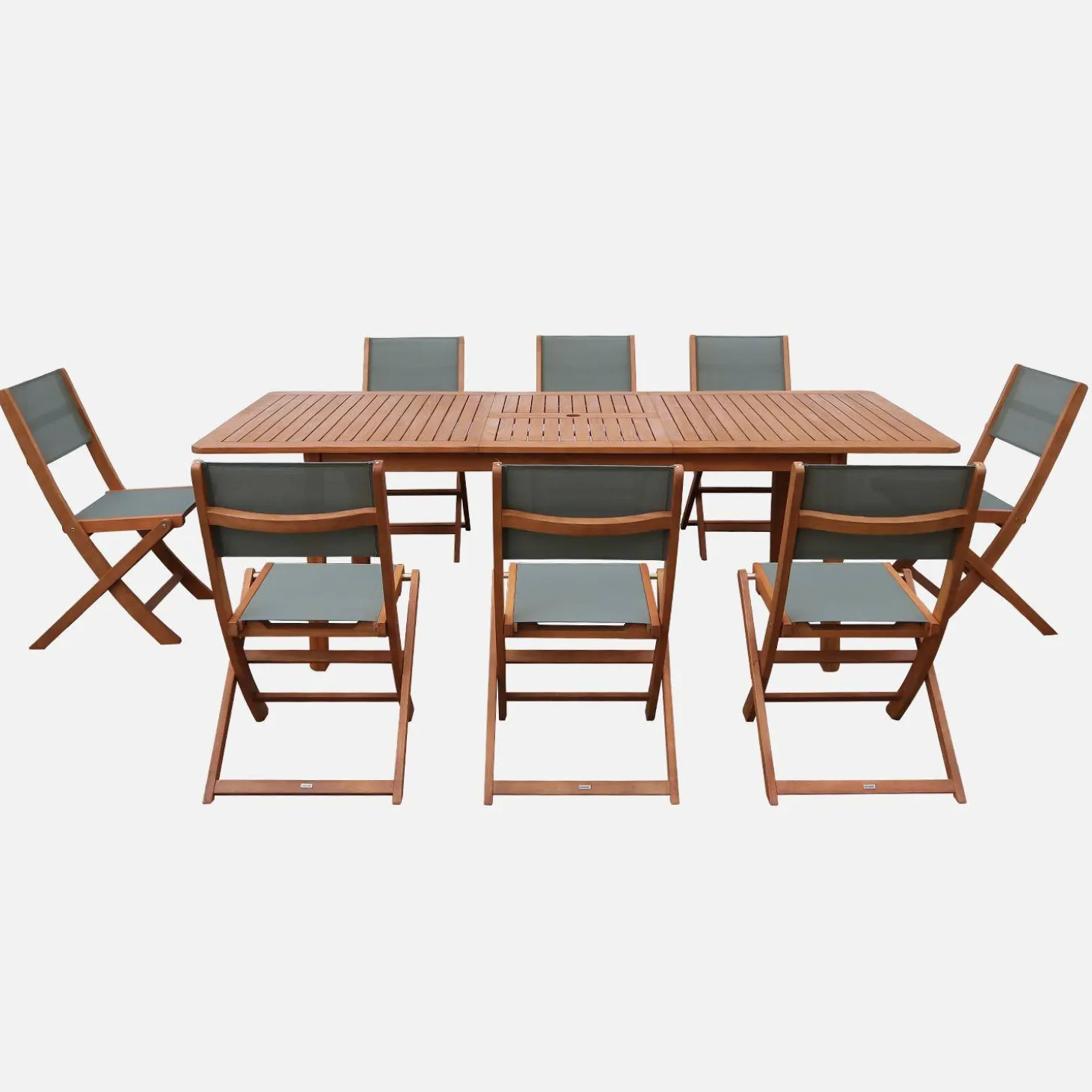 Uitschuifbare tuintafel van hout met 8 stoelen