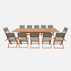 Uitschuifbare tuintafel van hout met 12 stoelen