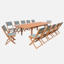 Uitschuifbare tuintafel van hout met 12 stoelen