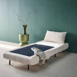 Verstelbare fauteuil boucle houten poten 1 zitplaats