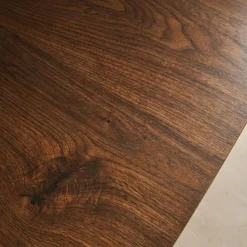 Vierkante eettafel met houteffect en zwarte metalen poten voor 4 personen