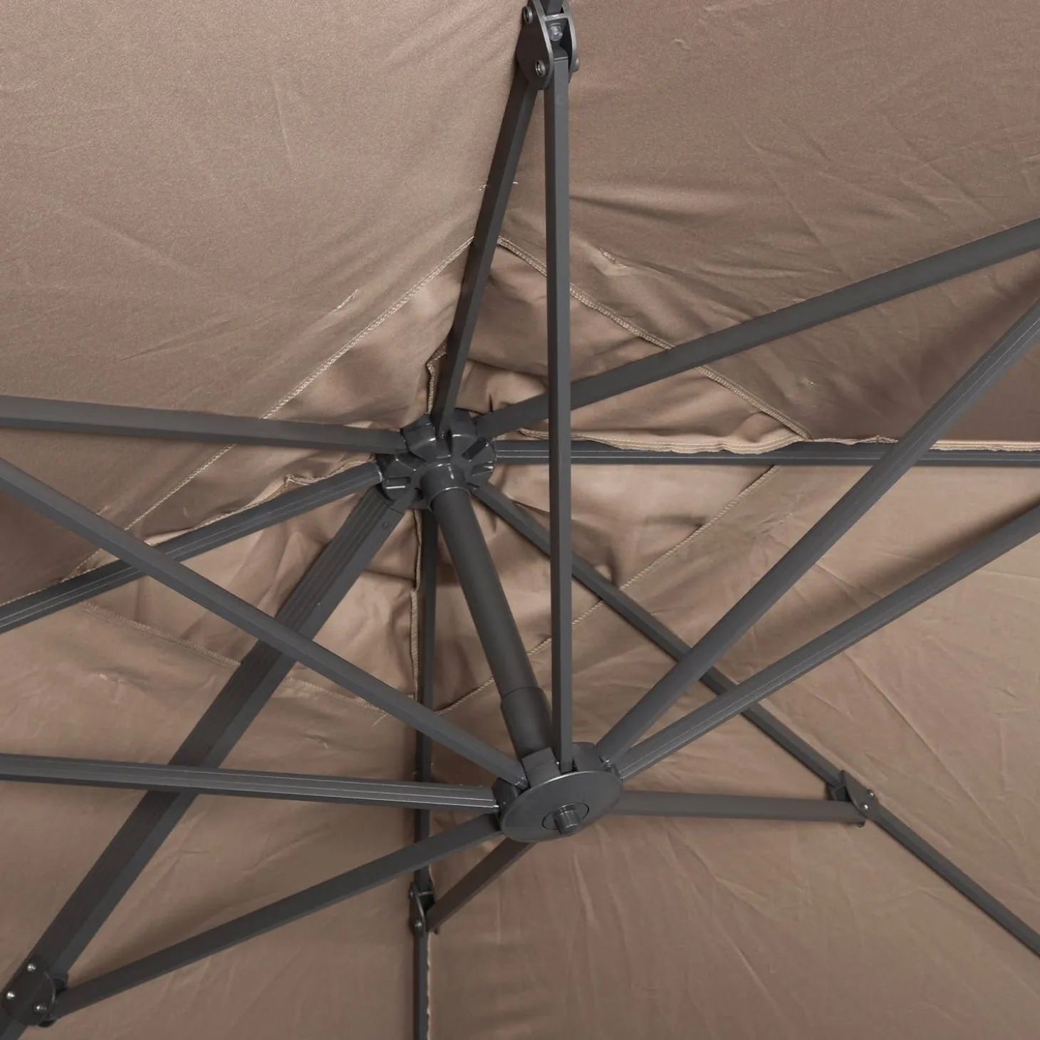 Vierkante offset parasol 3x3m + set van 4 verzwaarde tegels 50x50cm
