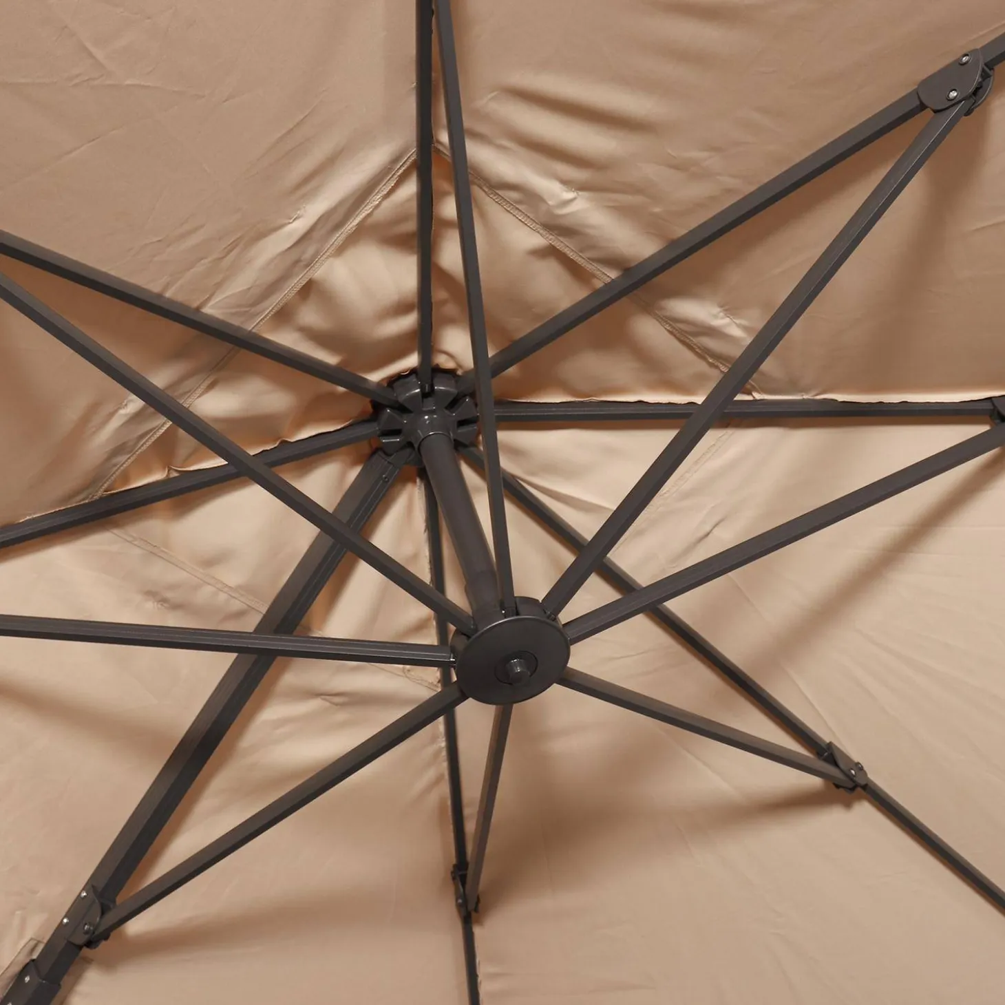 Vierkante offset parasol 3x3m + set van 4 verzwaarde tegels 50x50cm