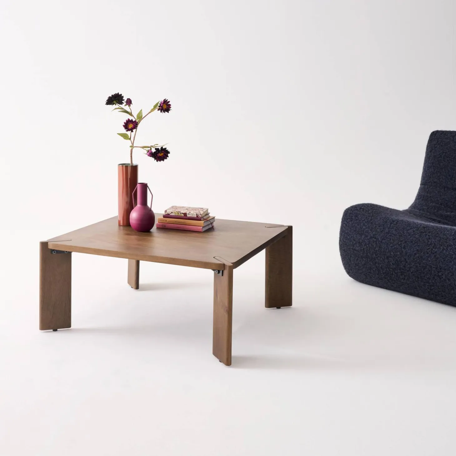 Vierkante salontafel in massief hout 80cm