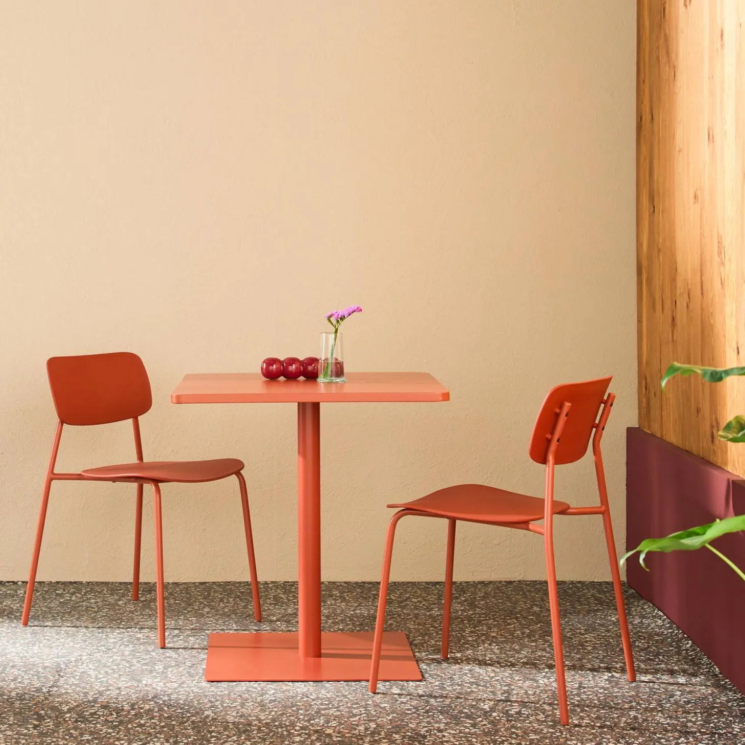 Vierkante tuintafel + 2 stoelen staal