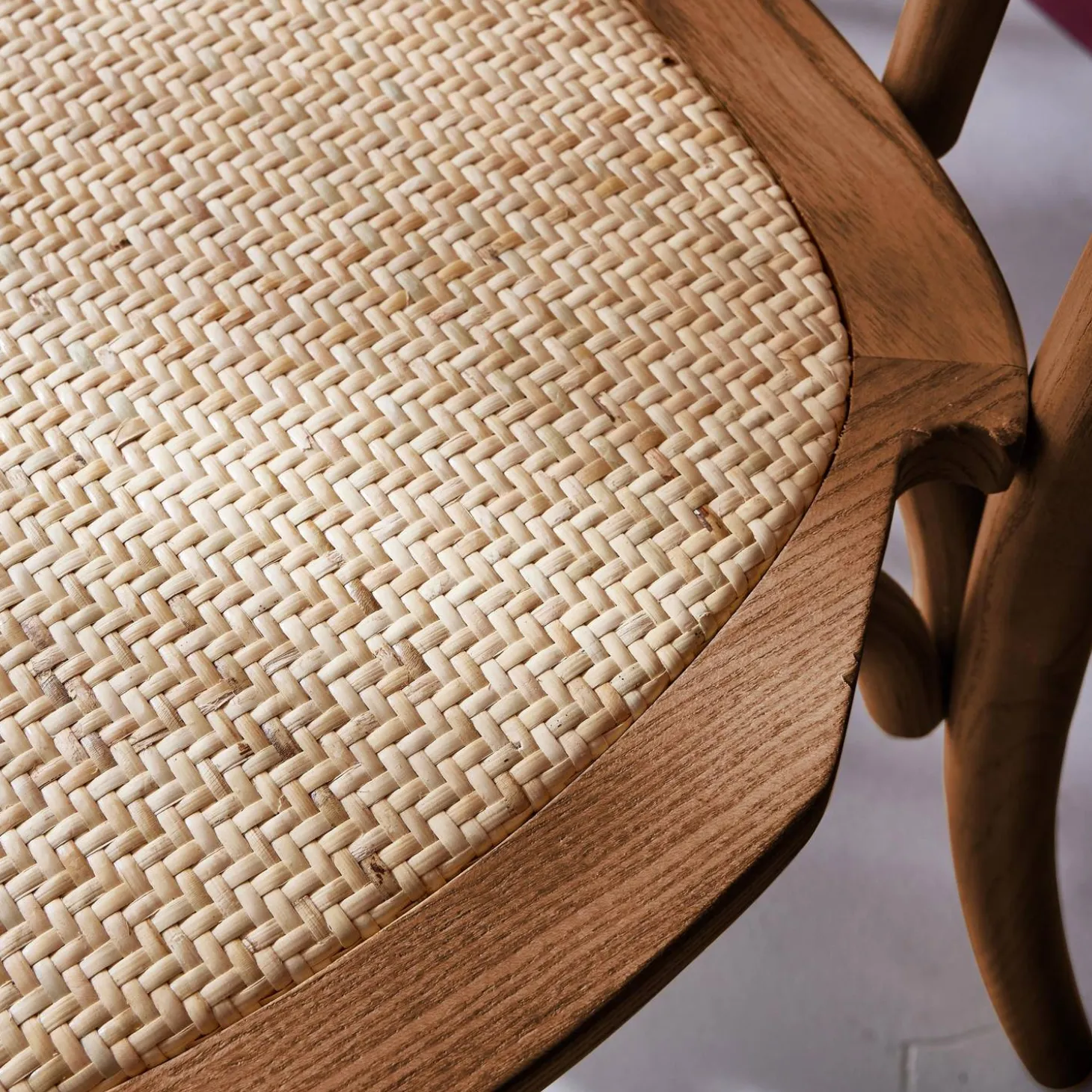 Vintage rubberhouten en rotan stoelen (set van 4)