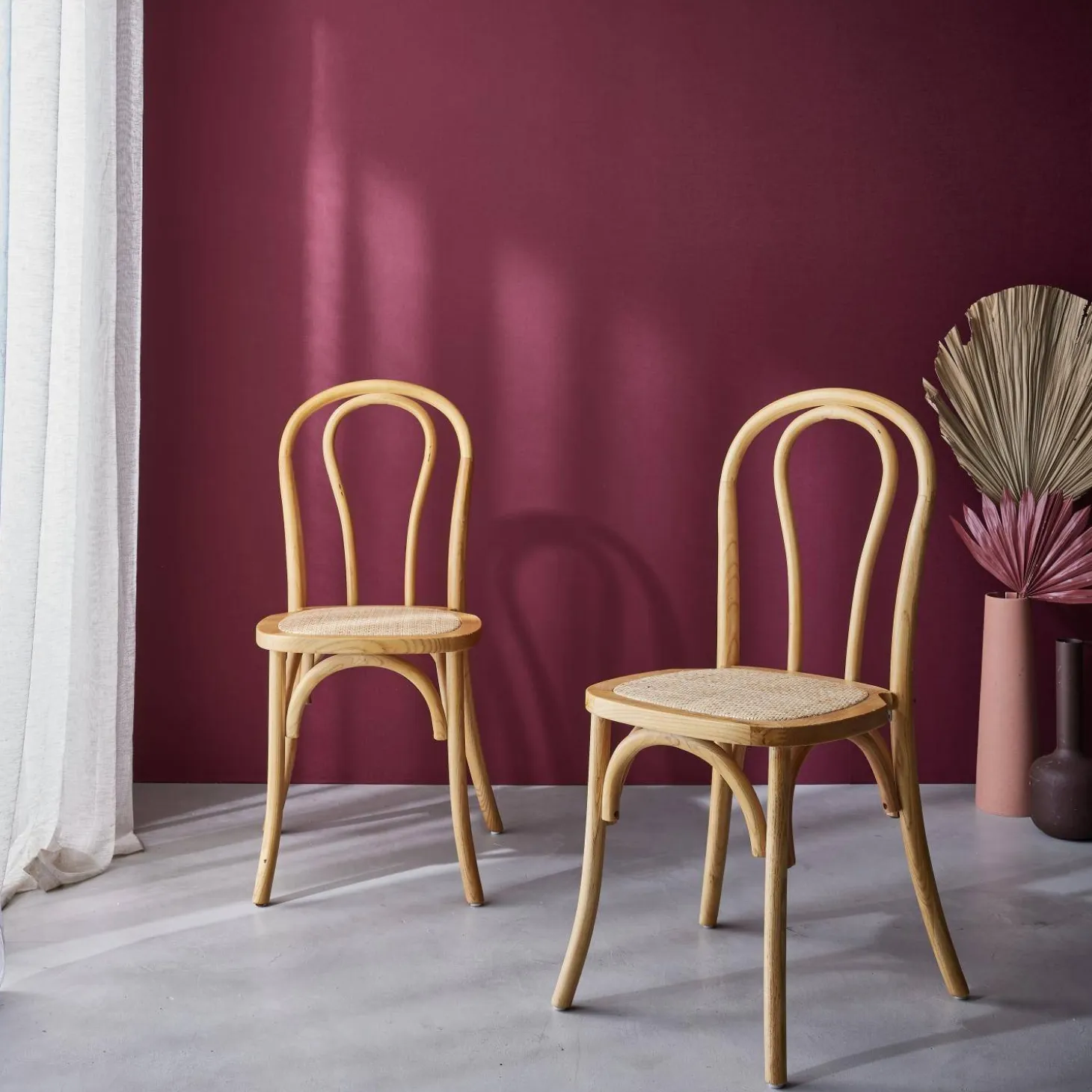 Vintage rubberhouten en rotan stoelen (set van 2)