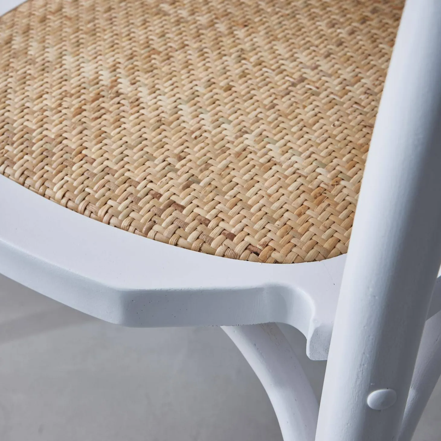 Vintage rubberhouten en rotan stoelen (set van 2)