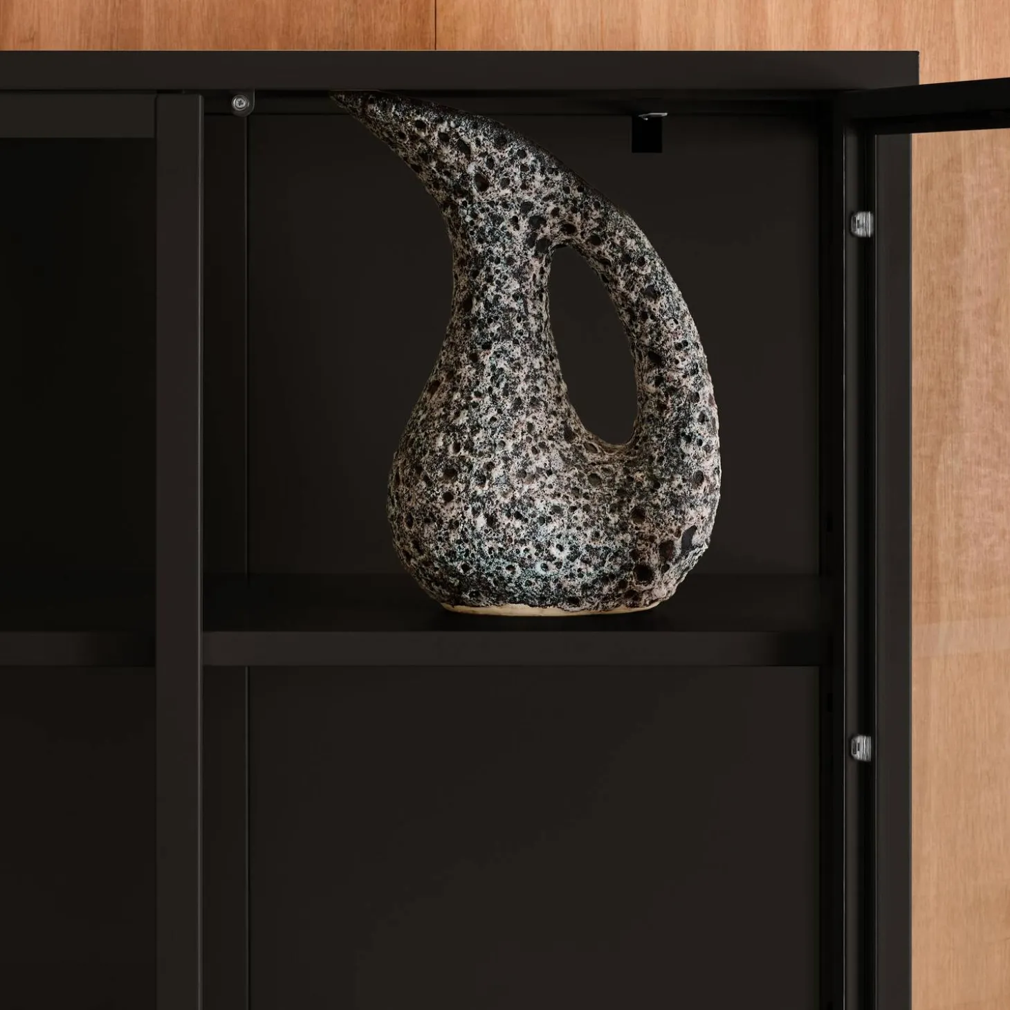 Vitrinekast gehard glas en staal 2 deuren 180cm