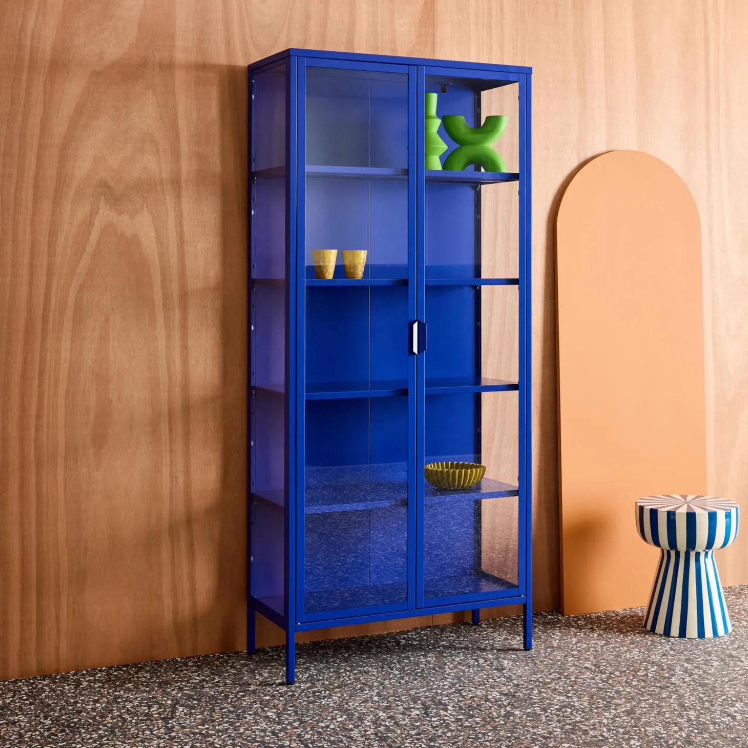 Vitrinekast gehard glas en staal 2 deuren 180cm