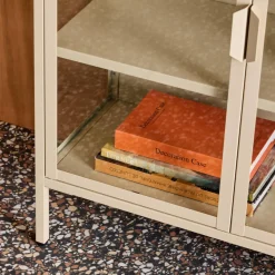 Vitrinekastje gehard glas en staal 2 deuren 80cm