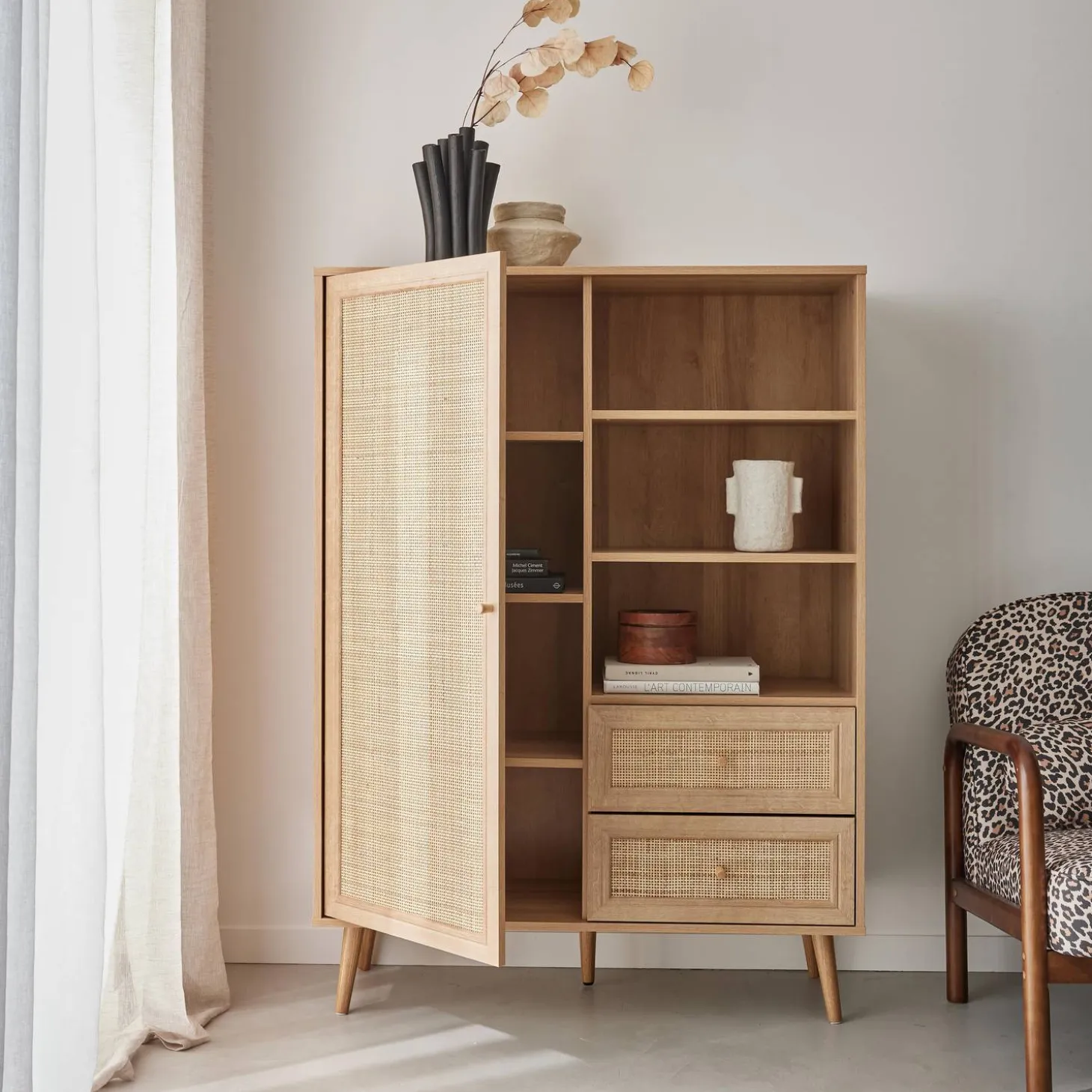 Wandkast met 1 deur 2 lades 3 open vakken houtdecor en rotan 101,5cm