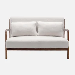 2-zitsbank en fauteuil van walnootkleurig hout en bouclé